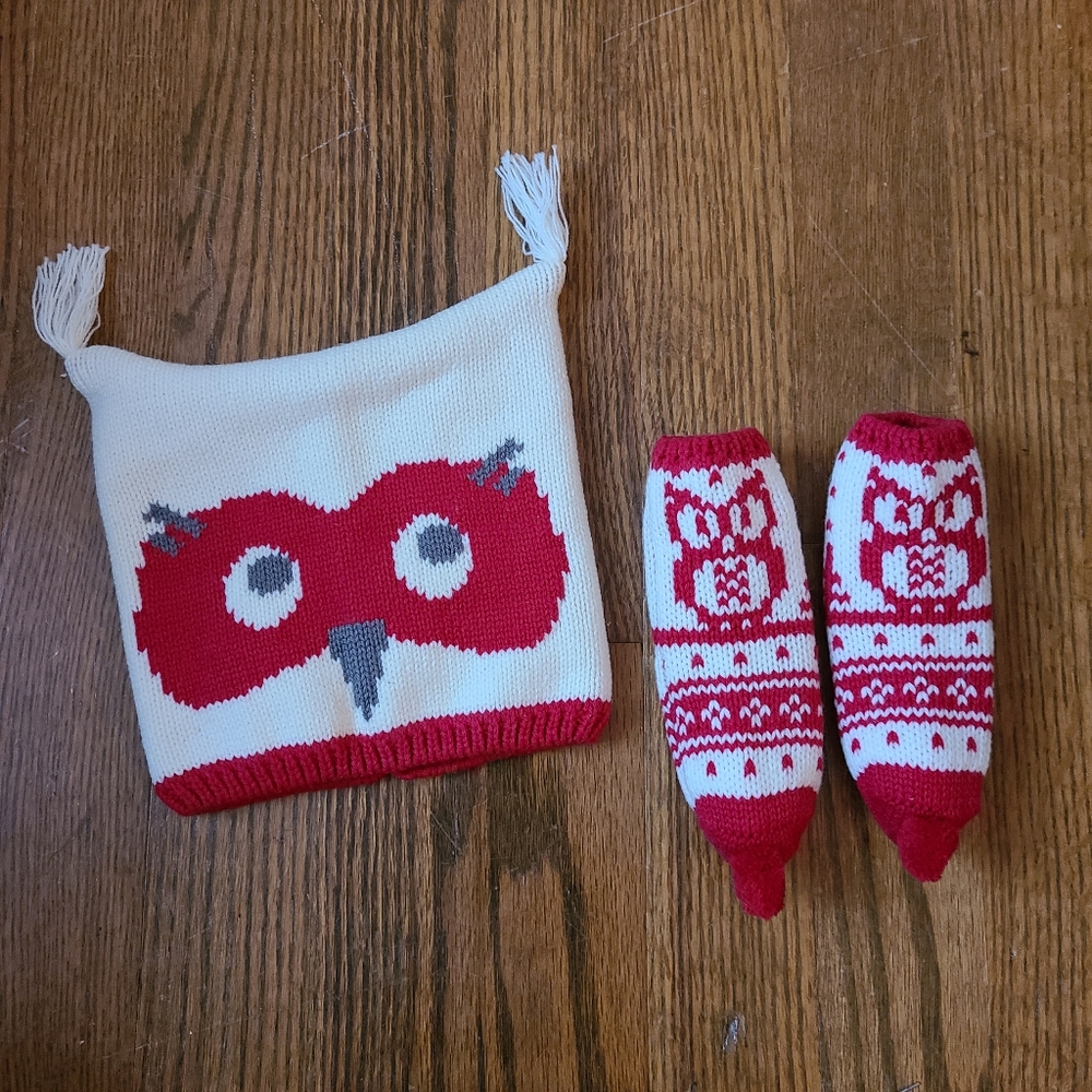 Pottery Barn Kids Hat & Booties